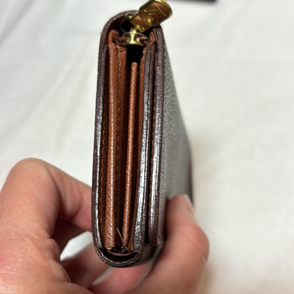 Louis Vuitton Wallett - Inside has some peeling please see photos - Picture 14 of 15